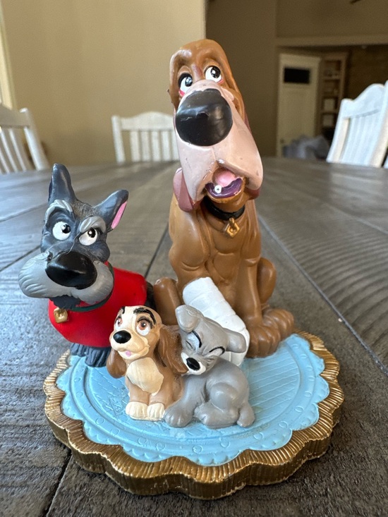Disney Other - Disney Lady and the Tramp Trusty and Jock with Puppies Figurine